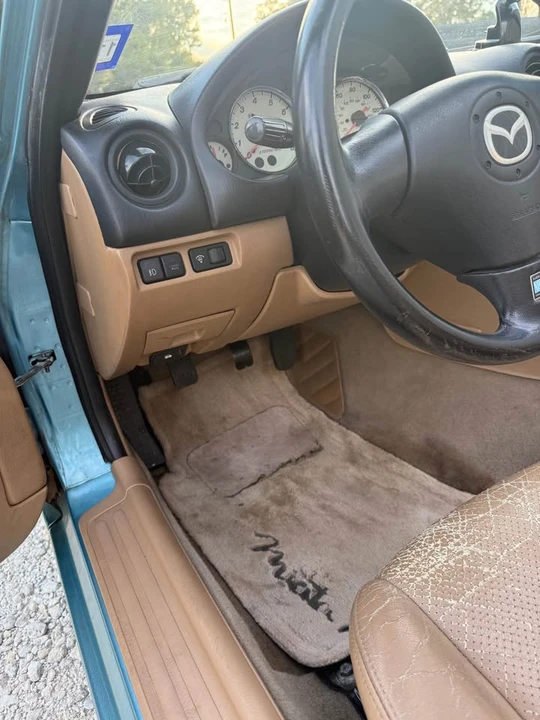 2001 Mazda NB MX-5 Miata - Image 14 of 20