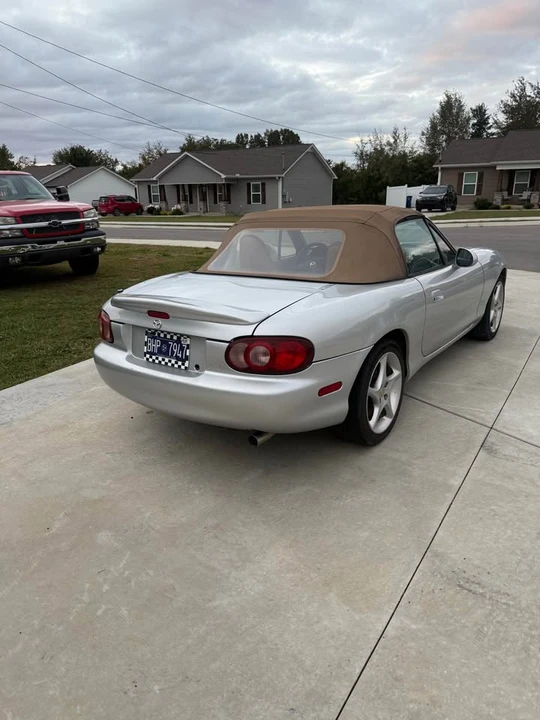 2001 Mazda NB MX-5 Miata - Image 6 of 7
