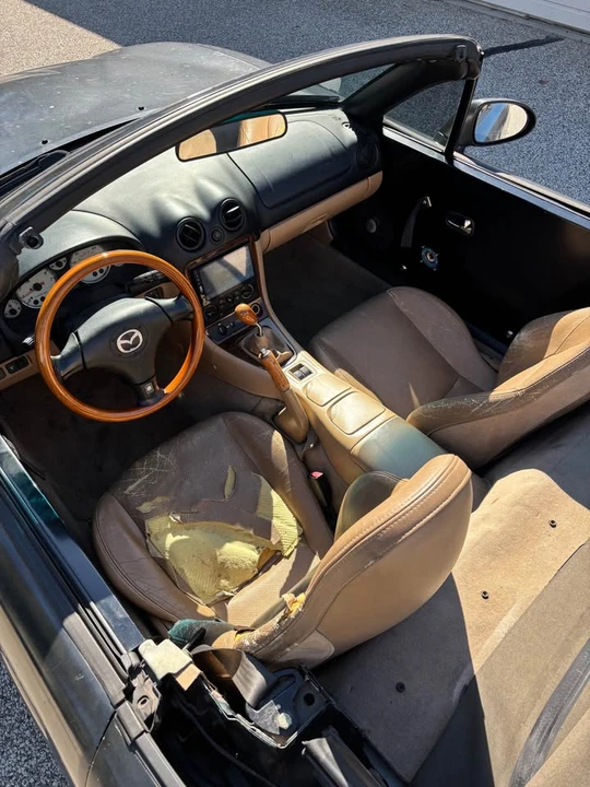 2001 Mazda NB MX-5 Miata - Image 6 of 12