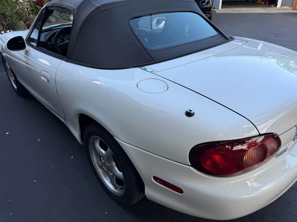 2001 Mazda NB MX-5 Miata - Image 3 of 7