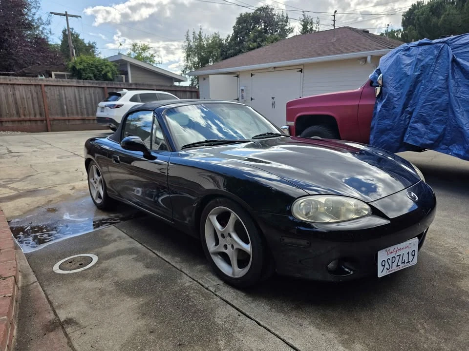 2001 Mazda NB MX-5 Miata - Image 2 of 11