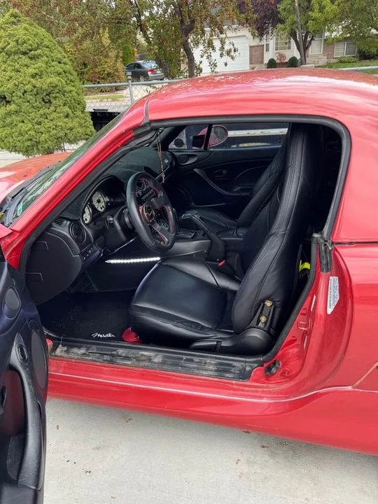 2001 Mazda NB MX-5 Miata - Image 5 of 5
