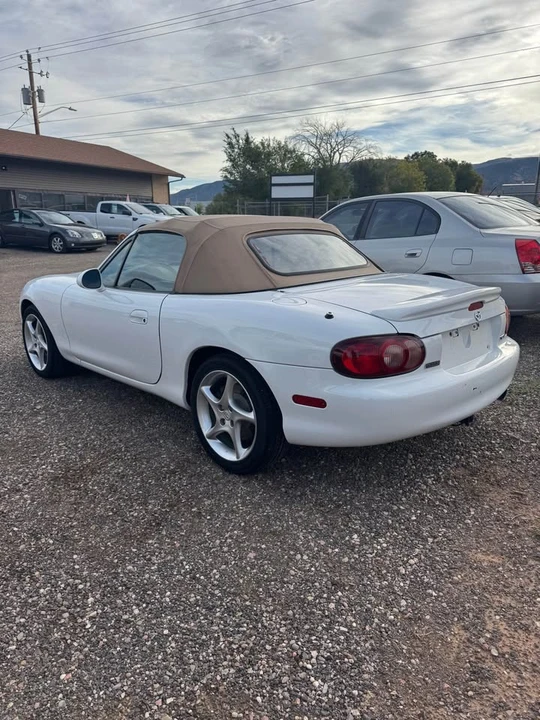 2001 Mazda NB MX-5 Miata - Image 4 of 9