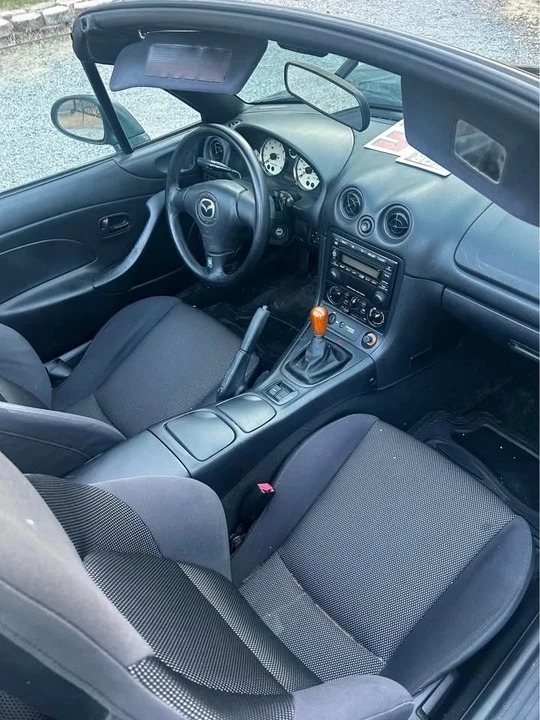2001 Mazda NB MX-5 Miata - Image 2 of 17
