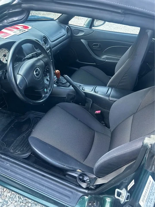 2001 Mazda NB MX-5 Miata - Image 3 of 17