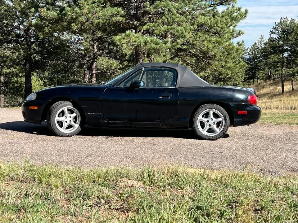 2001 Mazda NB MX-5 Miata - Image 3 of 11