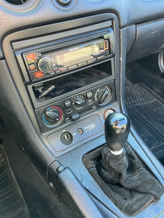 2001 Mazda NB MX-5 Miata - Image 9 of 11