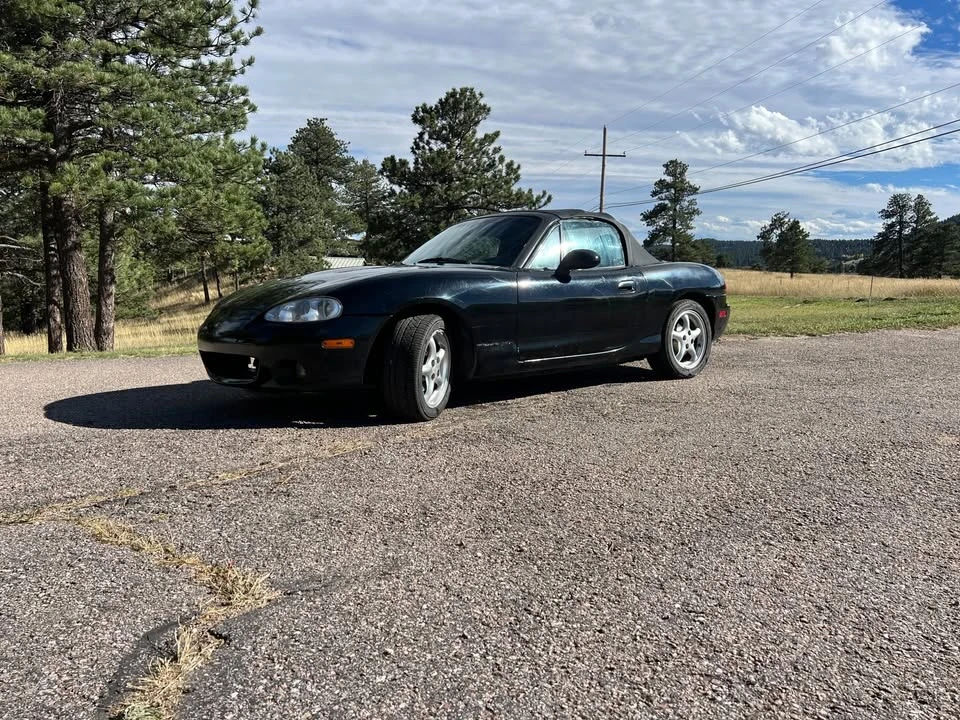 2001 Mazda NB MX-5 Miata - Image 5 of 11