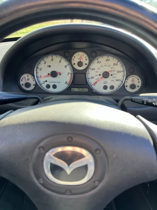 2001 Mazda NB MX-5 Miata - Image 10 of 11