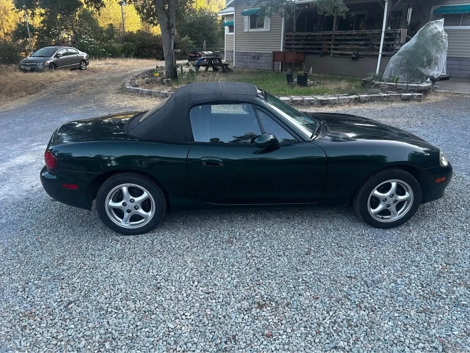 2001 Mazda NB MX-5 Miata - Image 11 of 17