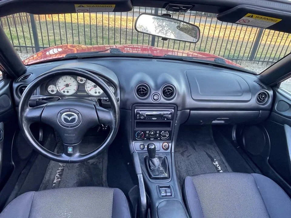 2001 Mazda NB MX-5 Miata - Image 17 of 19