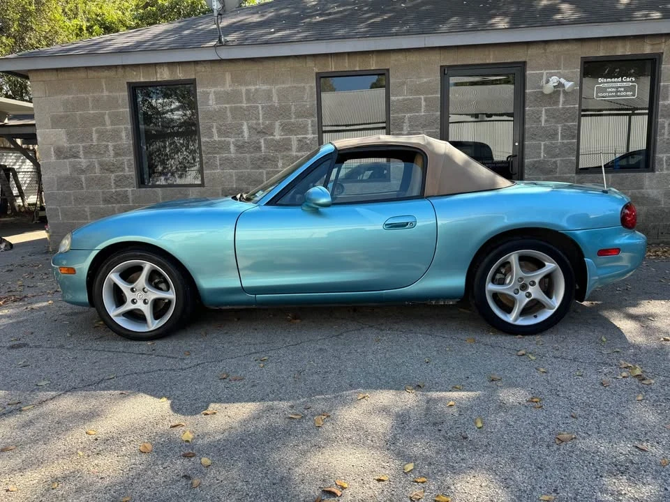 2001 Mazda NB MX-5 Miata - Image 2 of 10