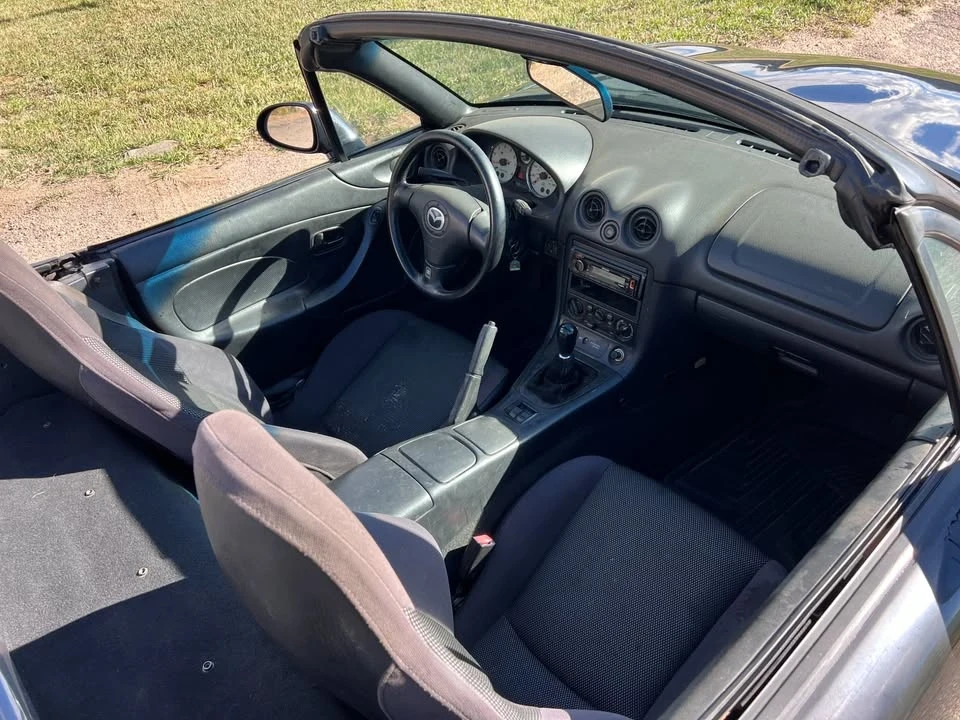 2001 Mazda NB MX-5 Miata - Image 8 of 11