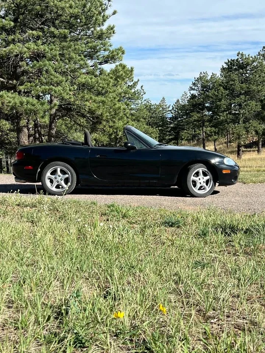 2001 Mazda NB MX-5 Miata - Image 4 of 11