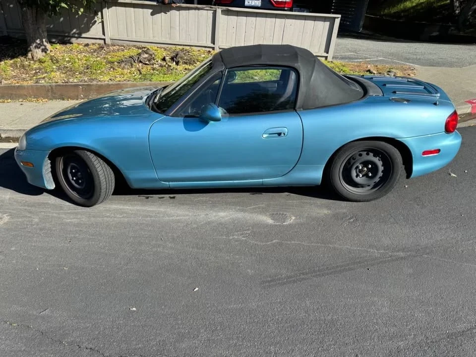 2001 Mazda NB MX-5 Miata - Image 2 of 9