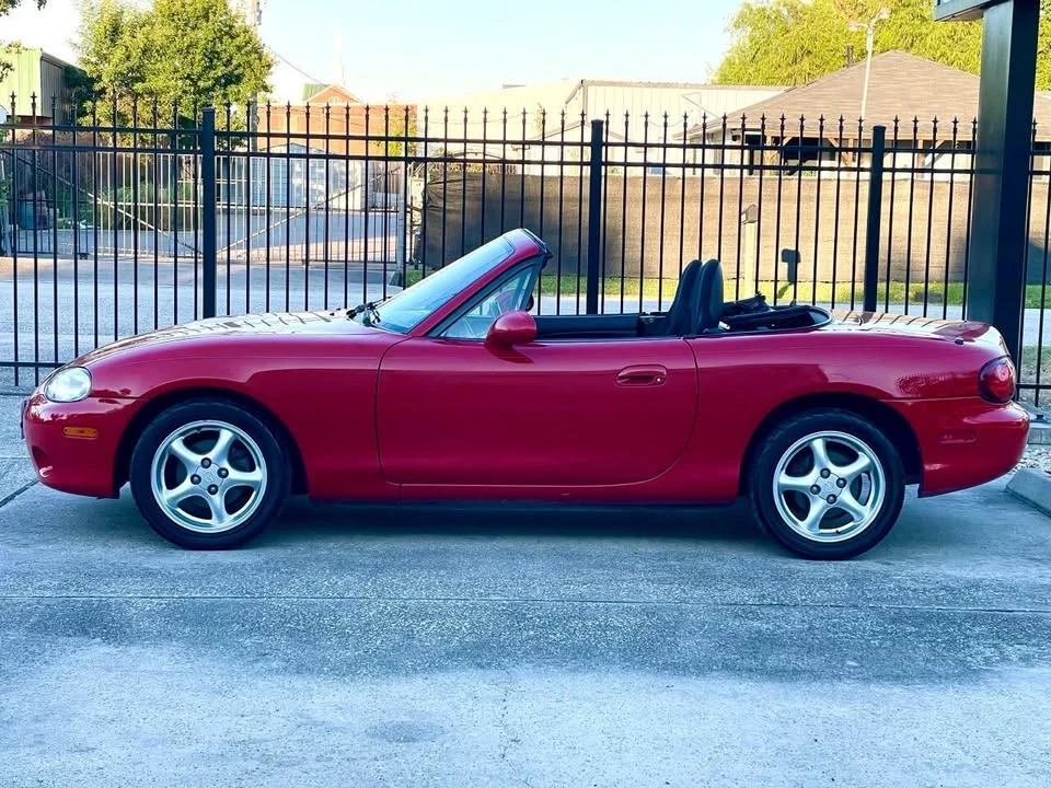 2001 Mazda NB MX-5 Miata - Image 3 of 19