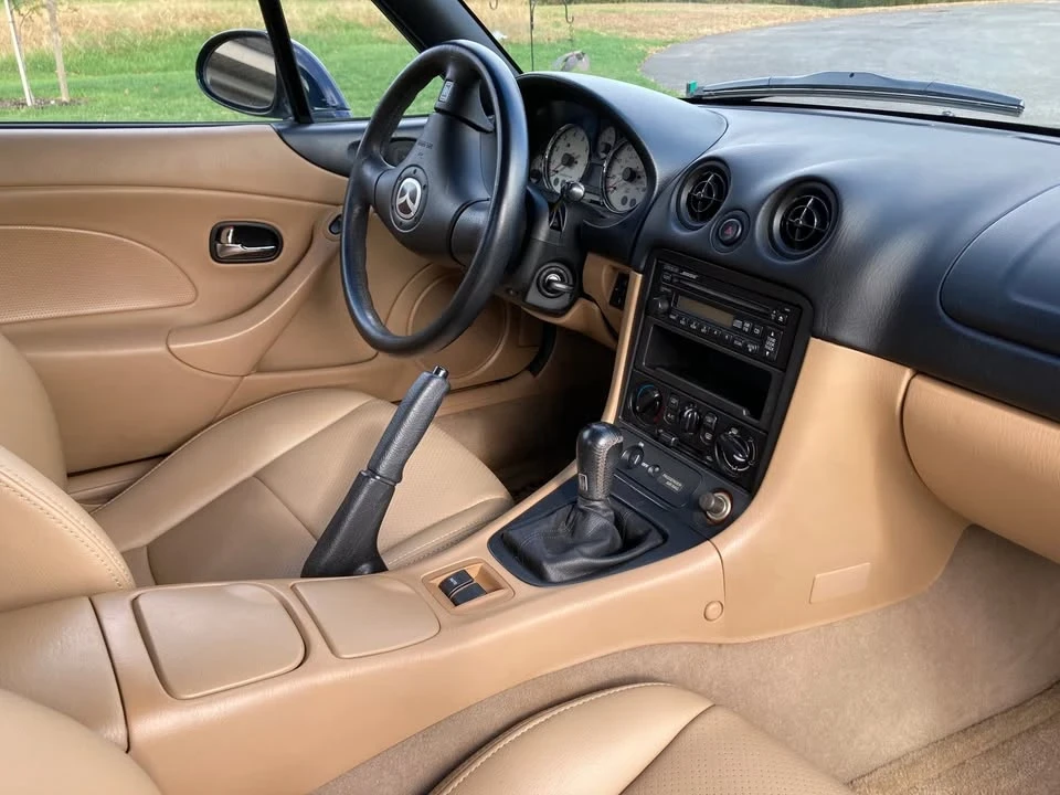2001 Mazda NB MX-5 Miata - Image 4 of 9