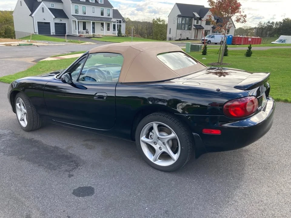 2001 Mazda NB MX-5 Miata - Image 2 of 9