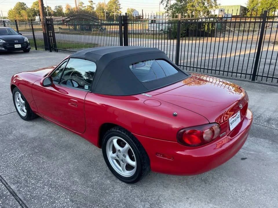 2001 Mazda NB MX-5 Miata - Image 10 of 19