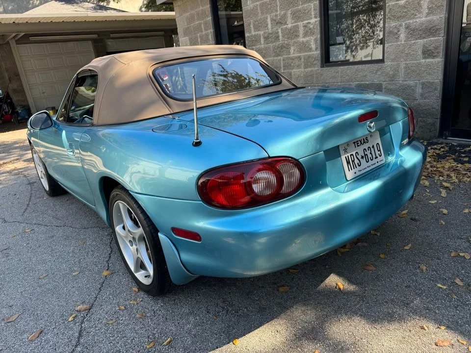 2001 Mazda NB MX-5 Miata - Image 3 of 10