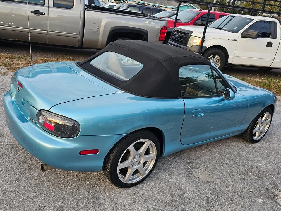 2001 Mazda NB MX-5 Miata - Image 9 of 19