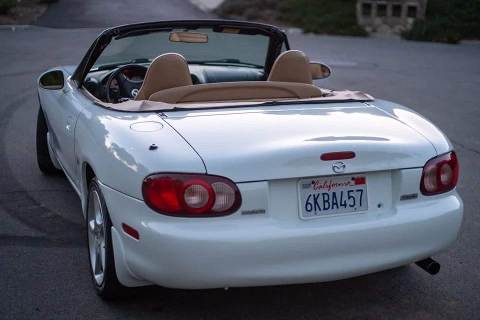 2001 Mazda NB MX-5 Miata - Image 5 of 15