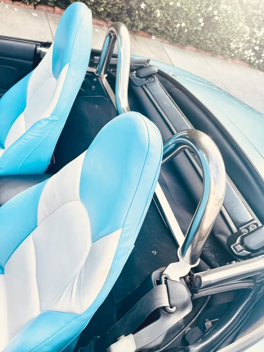 2001 Mazda NB MX-5 Miata - Image 14 of 17