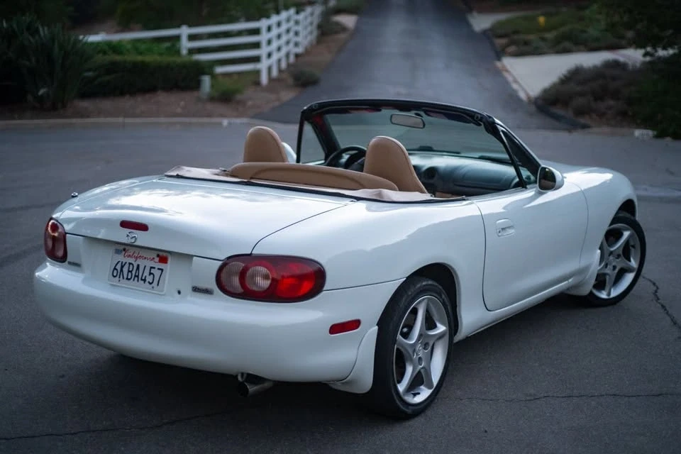 2001 Mazda NB MX-5 Miata - Image 6 of 15