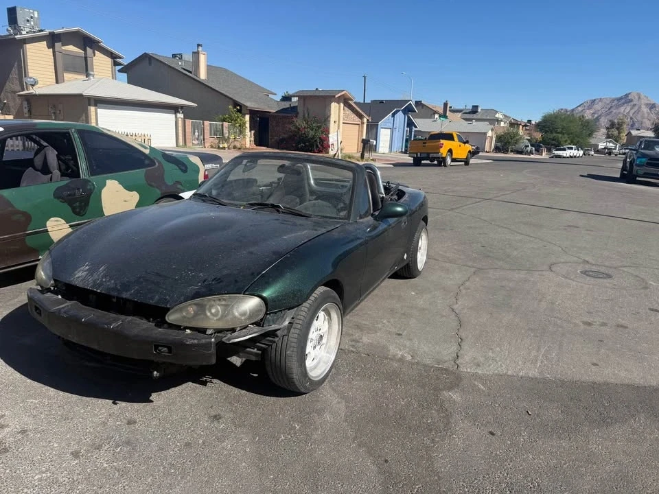 2001 Mazda NB MX-5 Miata - Image 2 of 3