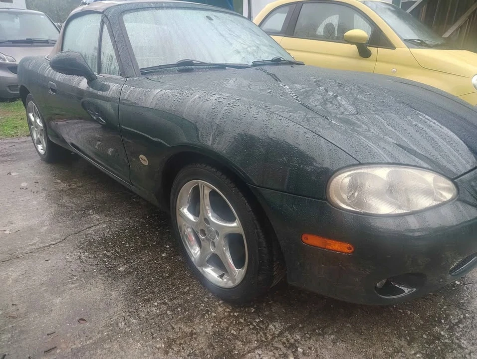 2001 Mazda NB MX-5 Miata - Image 9 of 12