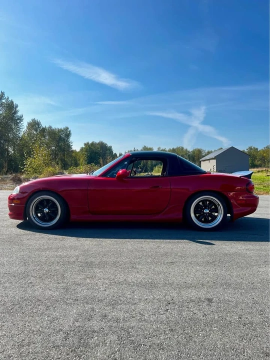 2001 Mazda NB MX-5 Miata - Image 12 of 21