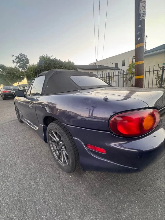 2001 Mazda NB MX-5 Miata - Image 7 of 14