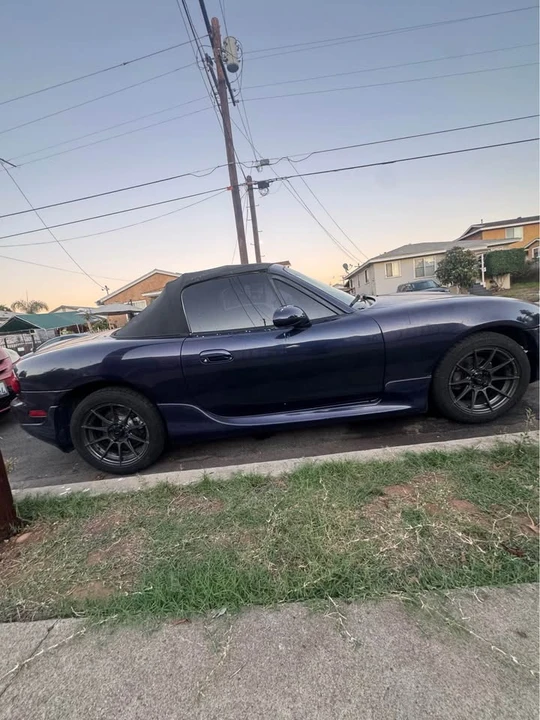 2001 Mazda NB MX-5 Miata - Image 2 of 14