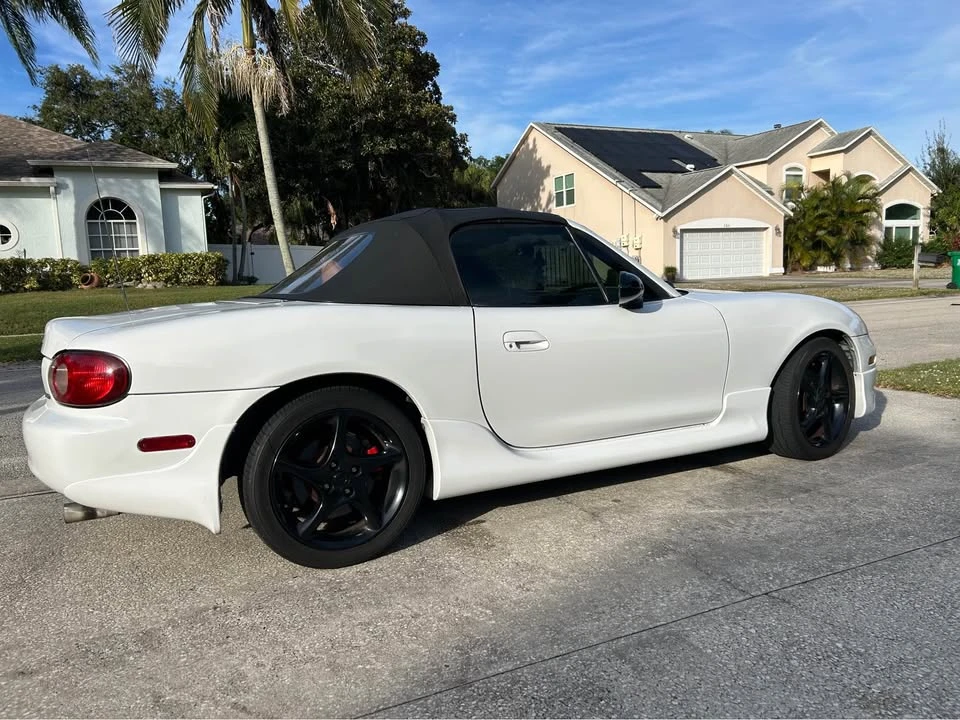 2001 Mazda NB MX-5 Miata - Image 2 of 7