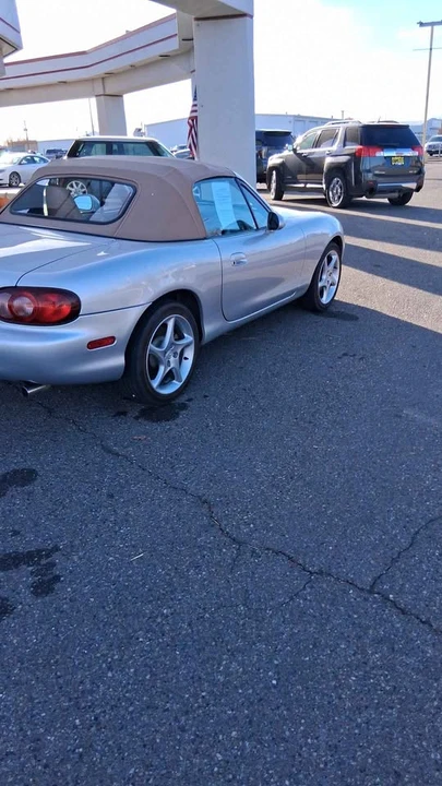 2001 Mazda NB MX-5 Miata - Image 7 of 9