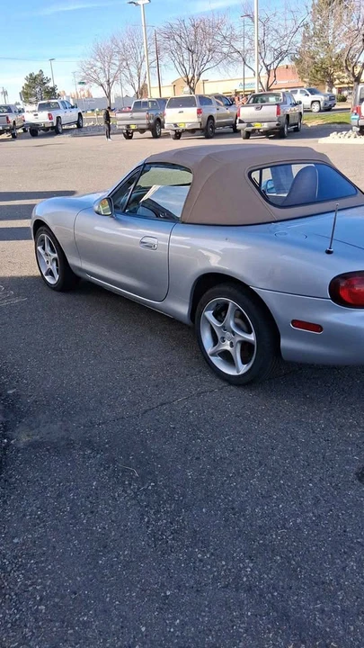2001 Mazda NB MX-5 Miata - Image 2 of 9