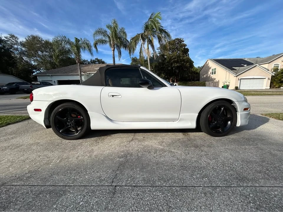 2001 Mazda NB MX-5 Miata - Image 3 of 7