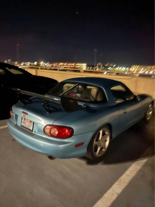 2001 Mazda NB MX-5 Miata - Image 3 of 18