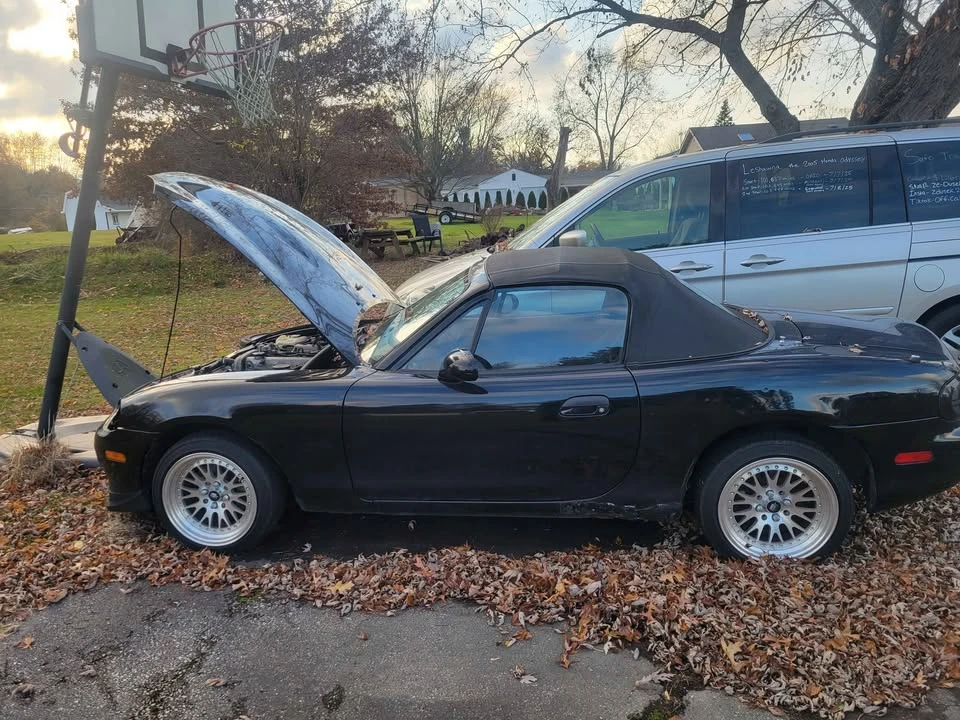 2001 Mazda NB MX-5 Miata - Image 3 of 9