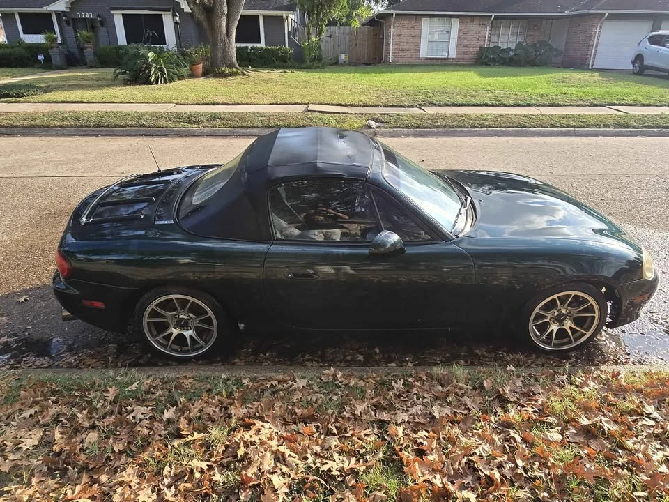 2001 Mazda NB MX-5 Miata - Image 2 of 5