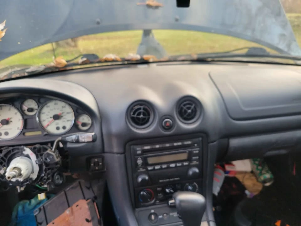 2001 Mazda NB MX-5 Miata - Image 8 of 9