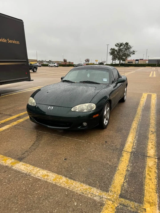 2001 Mazda NB MX-5 Miata - Image 3 of 9