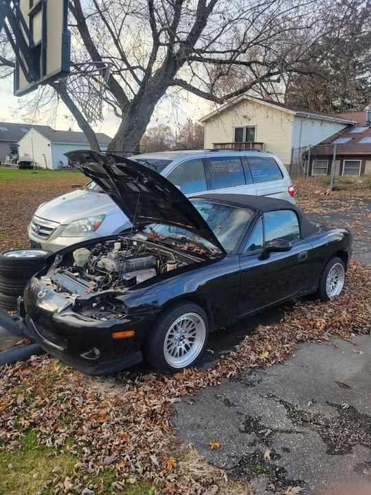 2001 Mazda NB MX-5 Miata - Image 2 of 9