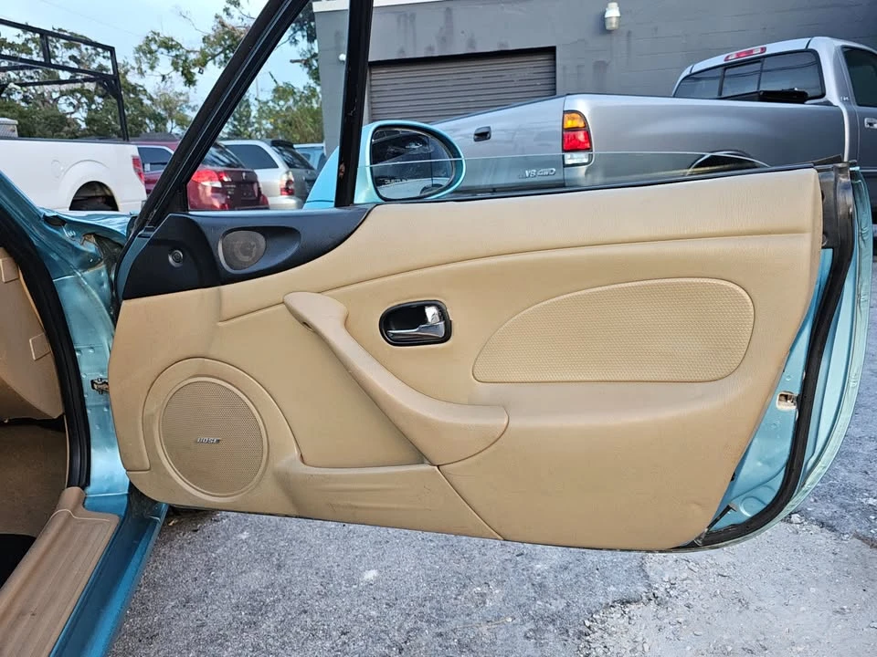 2001 Mazda NB MX-5 Miata - Image 18 of 19