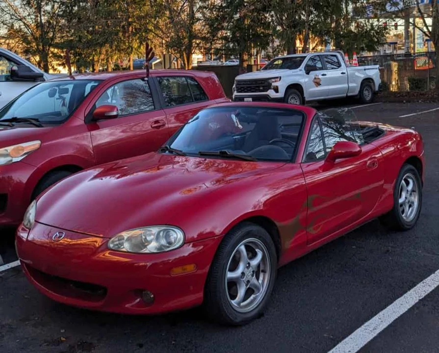 2001 Mazda NB MX-5 Miata - Image 2 of 2