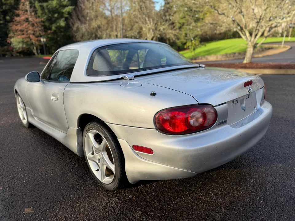 2001 Mazda NB MX-5 Miata - Image 5 of 12