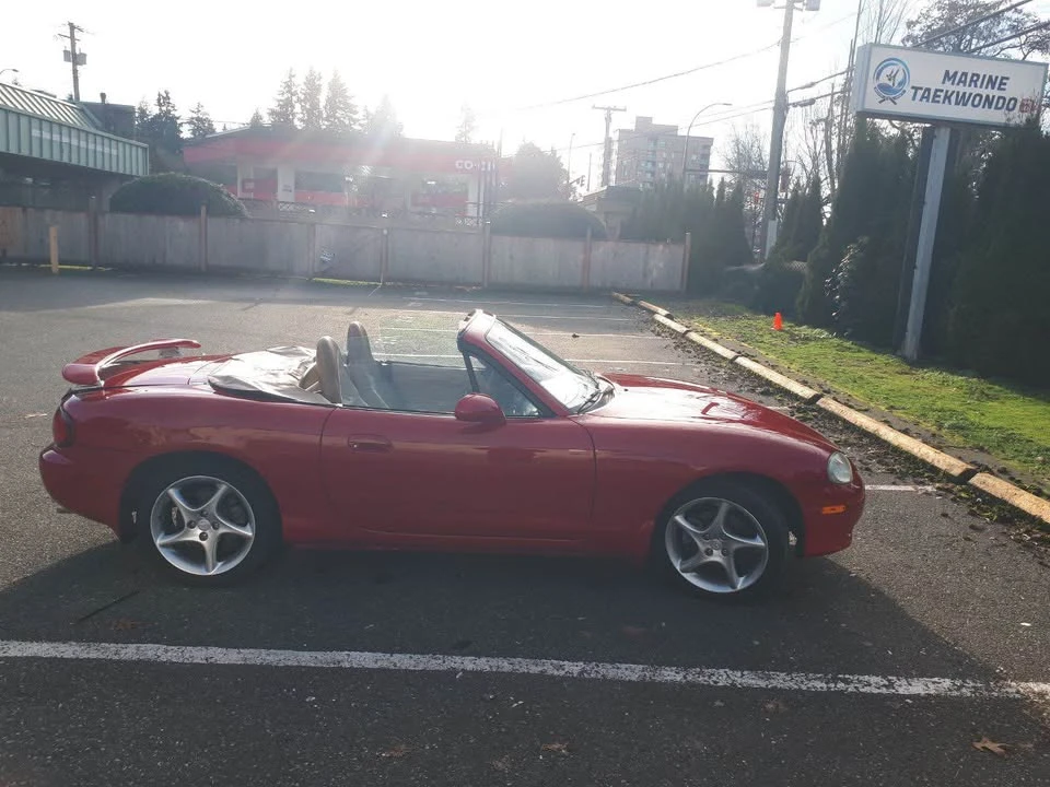 2001 Mazda NB MX-5 Miata - Image 9 of 16