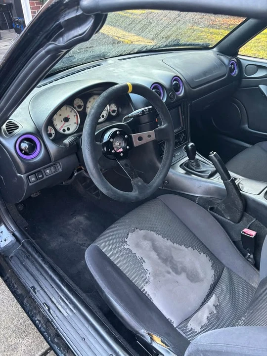 2001 Mazda NB MX-5 Miata - Image 8 of 11