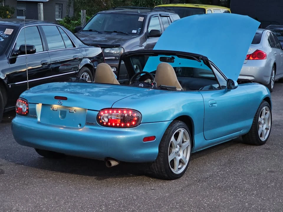 2001 Mazda NB MX-5 Miata - Image 3 of 20