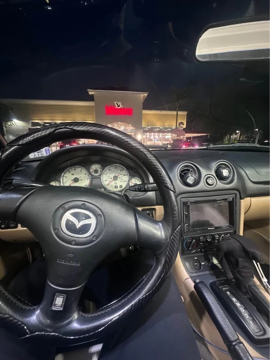2001 Mazda NB MX-5 Miata - Image 4 of 6